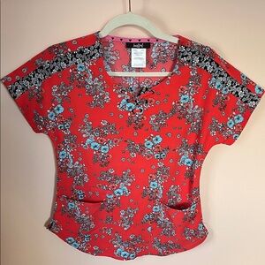 HEARTSOUL 2-Pocket Scrub Top Short Sleeve Daisy Floral Print XS